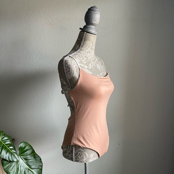 Venus Reversible Strappy Back One Piece Bathing Suit in Off White/Peach - Picture 3 of 12